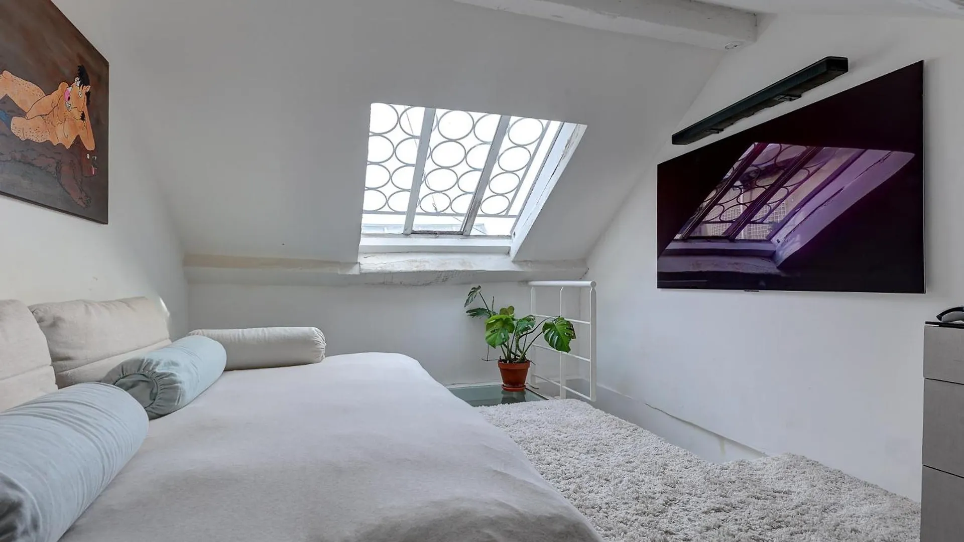 Pretty Parisian Penthouse